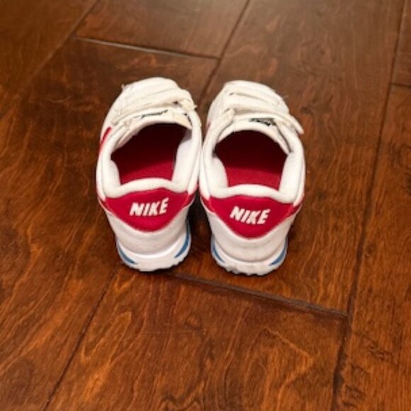 Nike Cortez Velcro Slip-on Sneaker size 1 youth - Picture 2 of 4